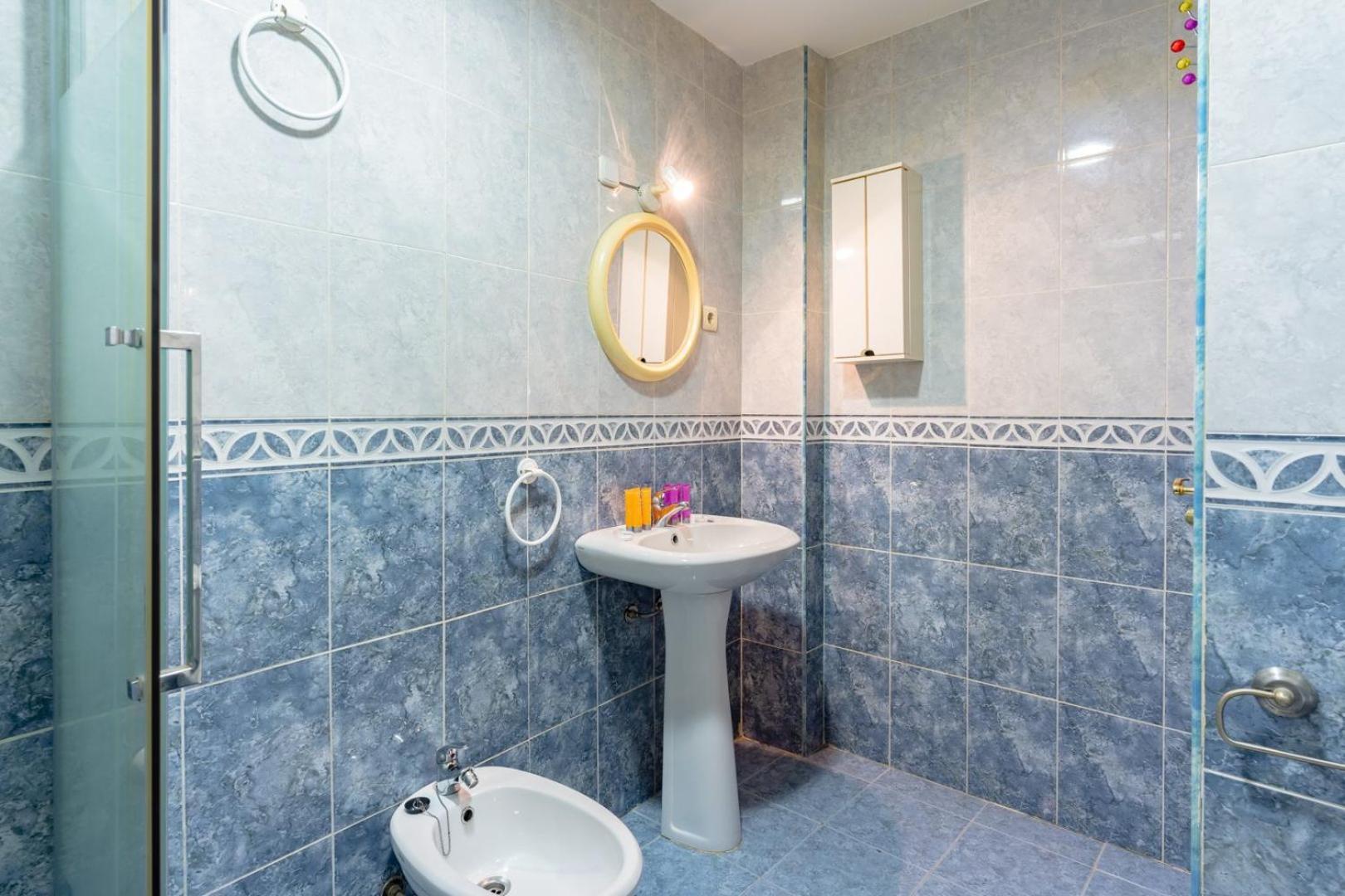 Guestready - Bella Casa En La Plaza De La Merced Малага Экстерьер фото